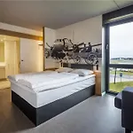 Hotel Airport *