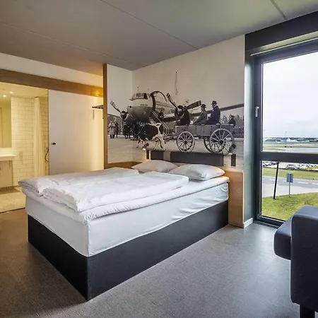Airport Hotel